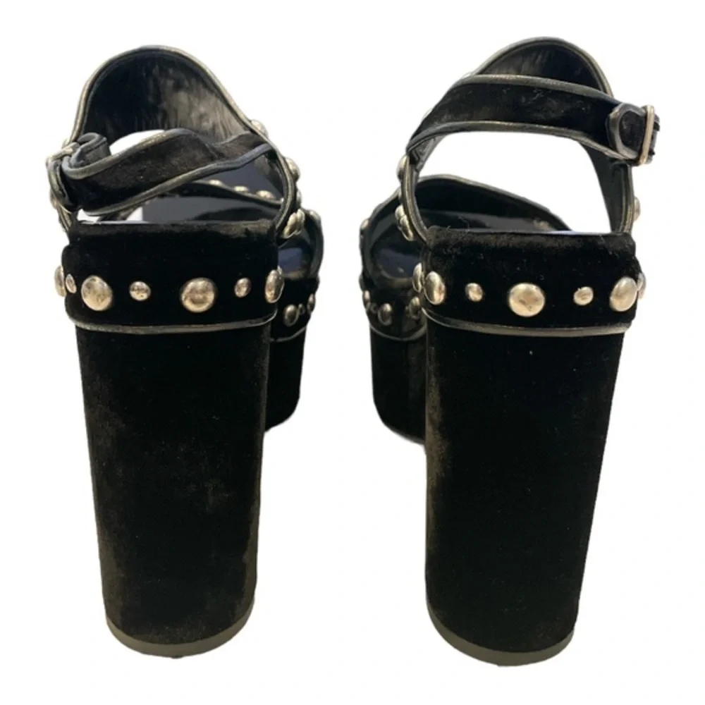 Yves Saint Laurent rare excellent